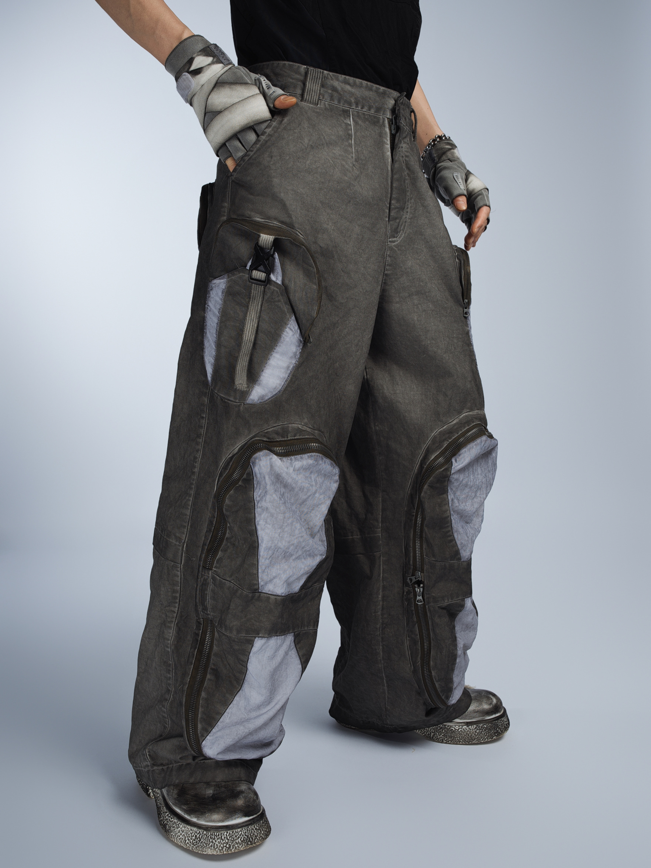 SnowTent - Men's Multi-Pocket Panel Hiking Pants