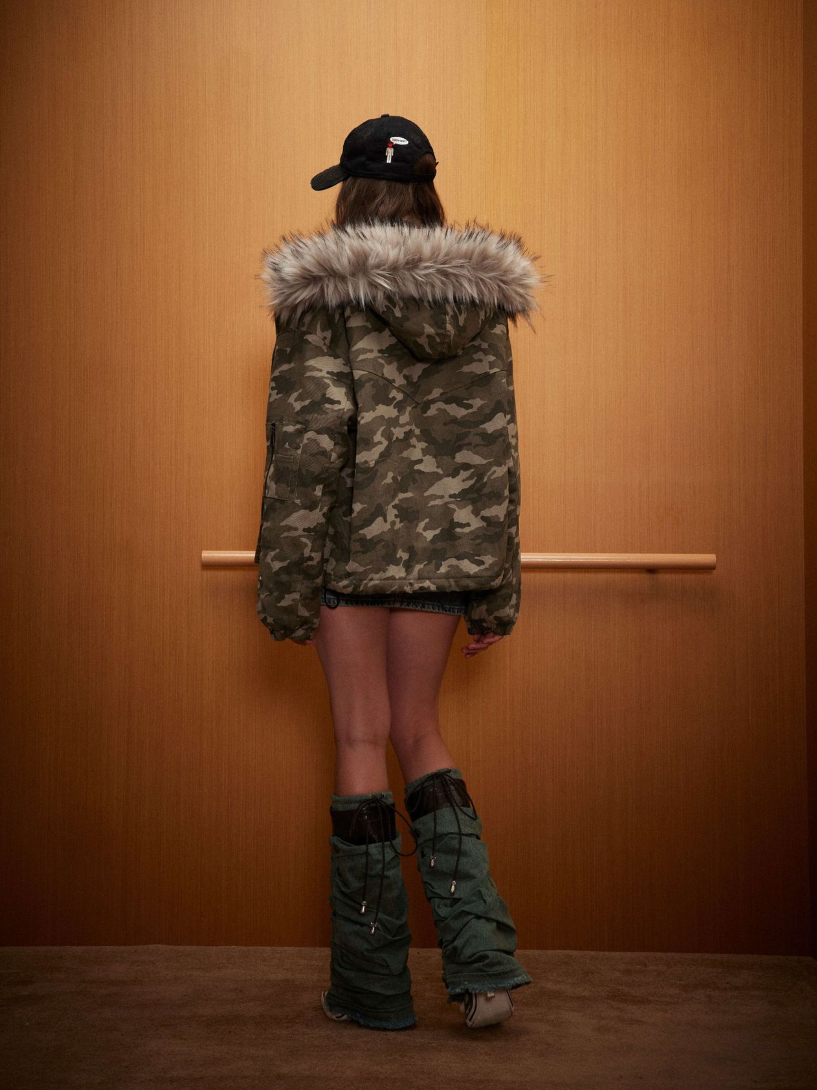 BoulderBase - Women's Camo Fur Collar Cotton Jacket