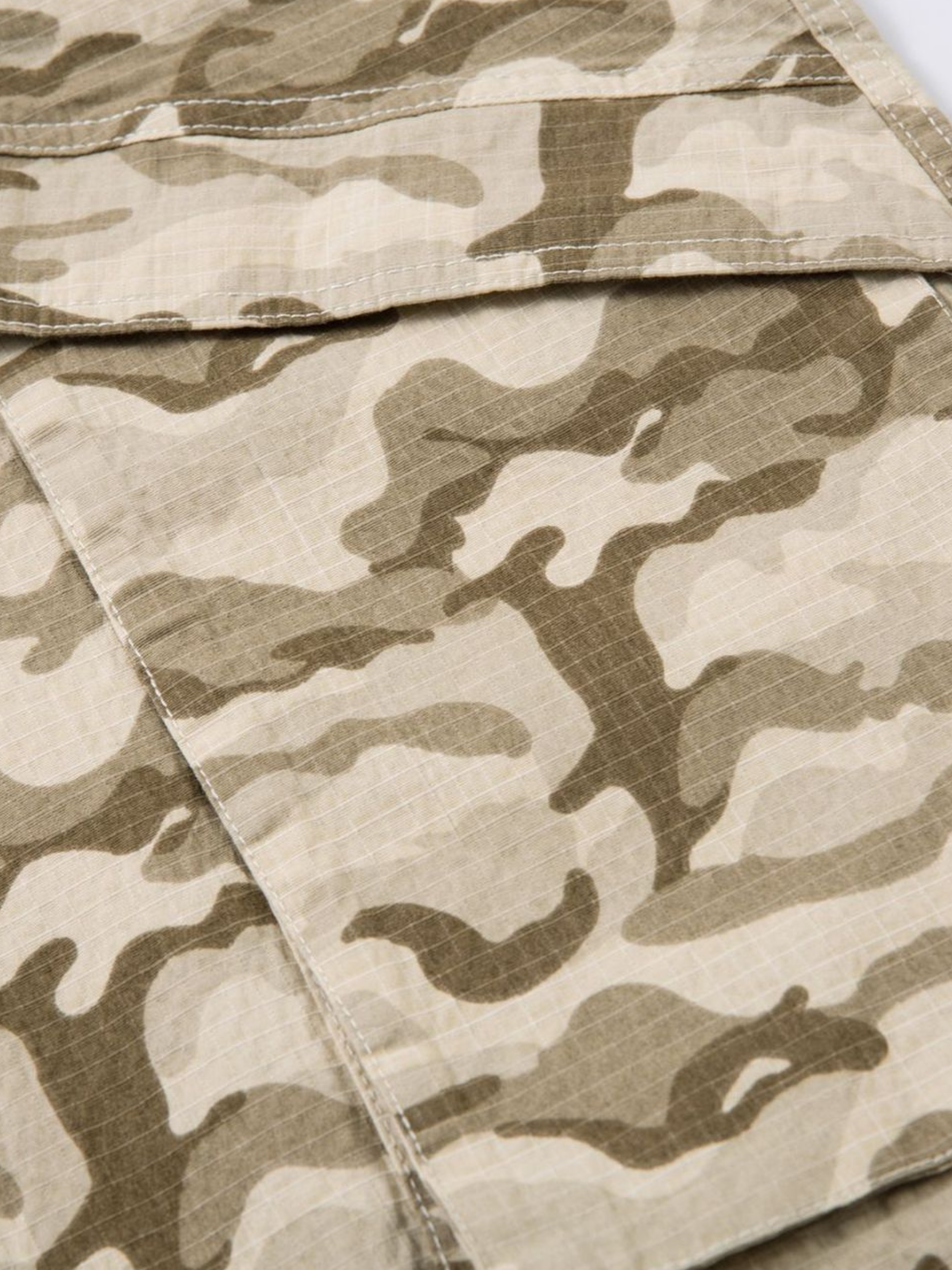 HeatLamp - Men's Loose Camo Wide-Leg Pants