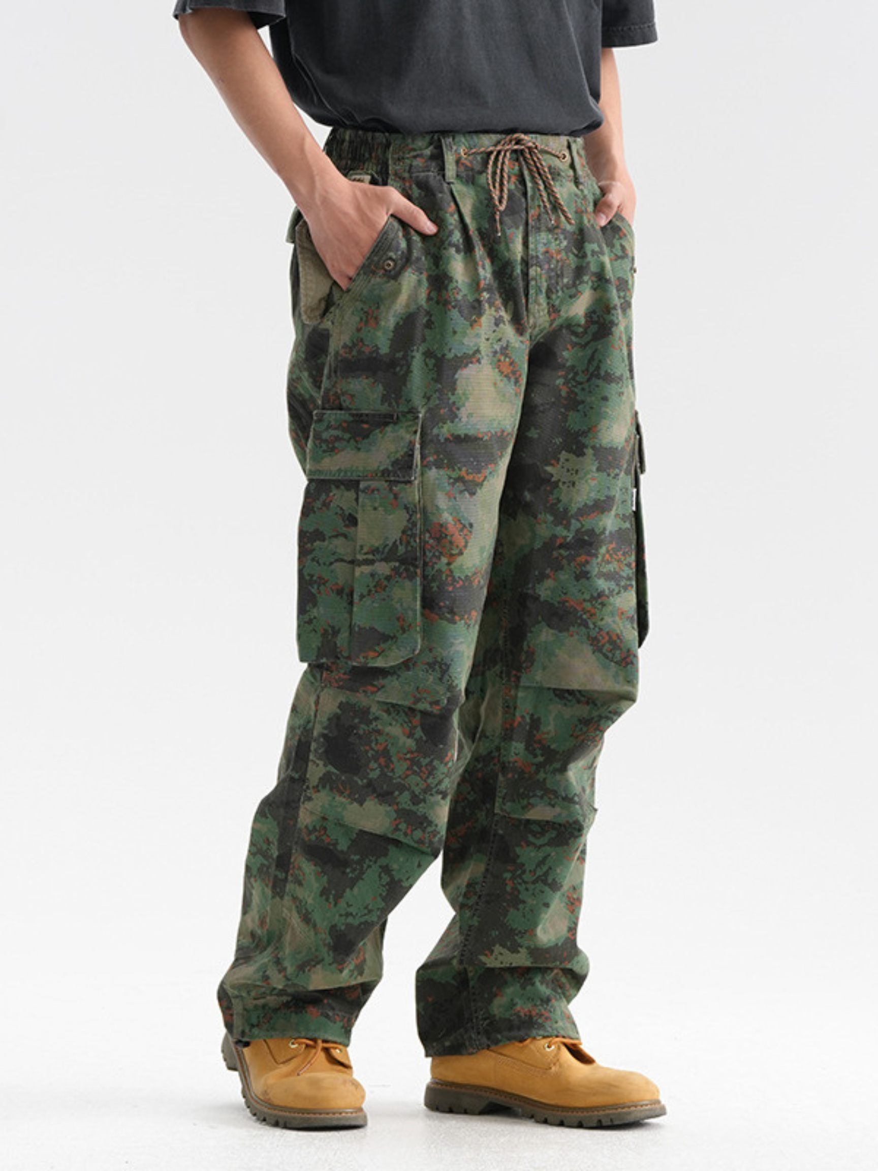 GripGlove - Men's Relaxed Fit Camo Cargo Pants