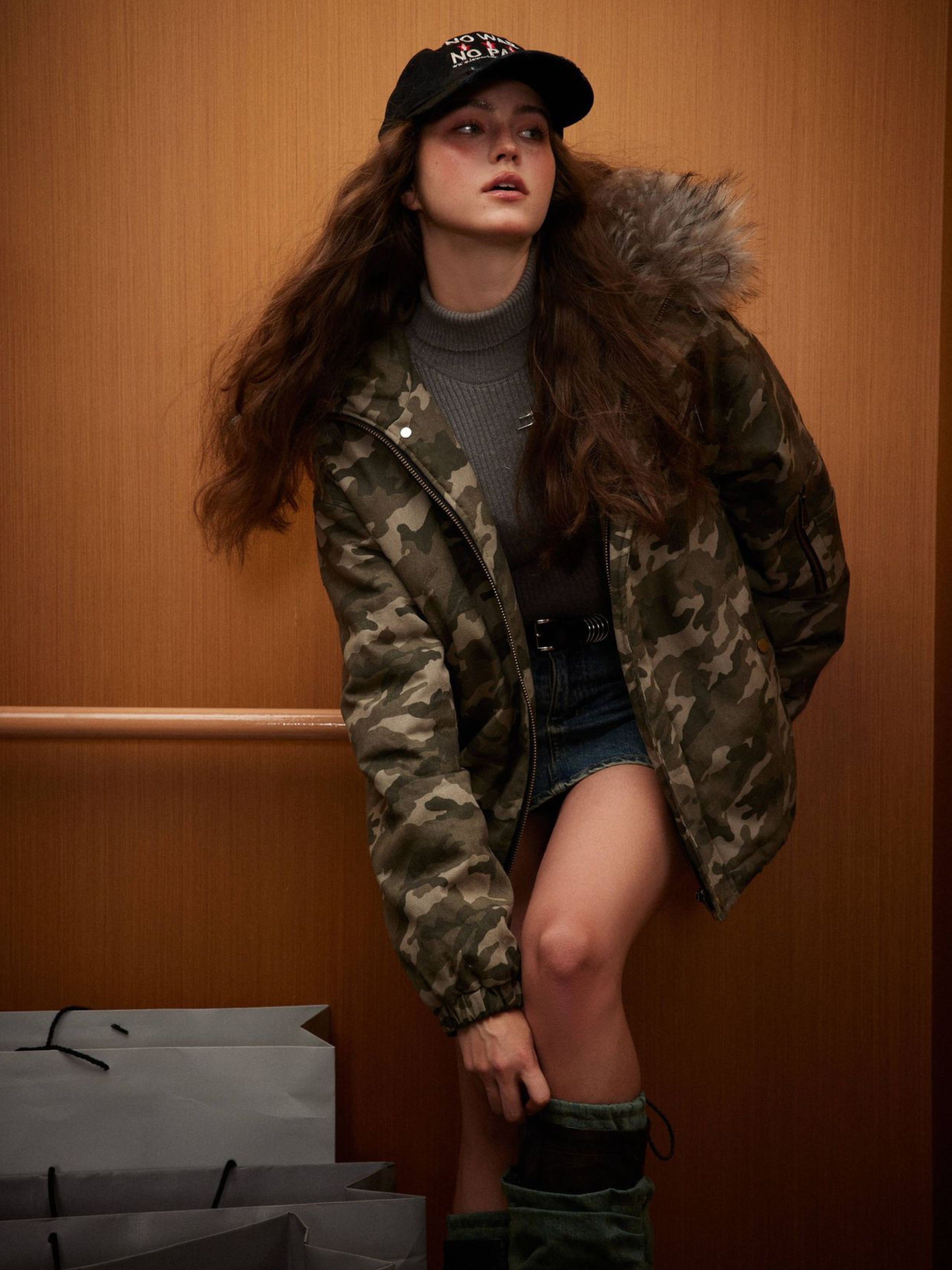 BoulderBase - Women's Camo Fur Collar Cotton Jacket
