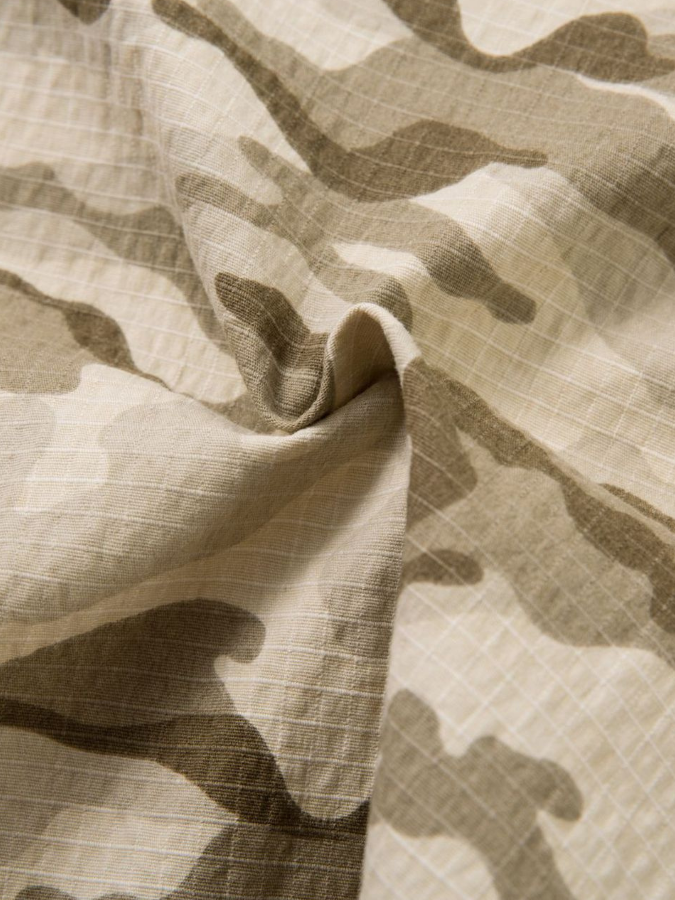 HeatLamp - Men's Loose Camo Wide-Leg Pants