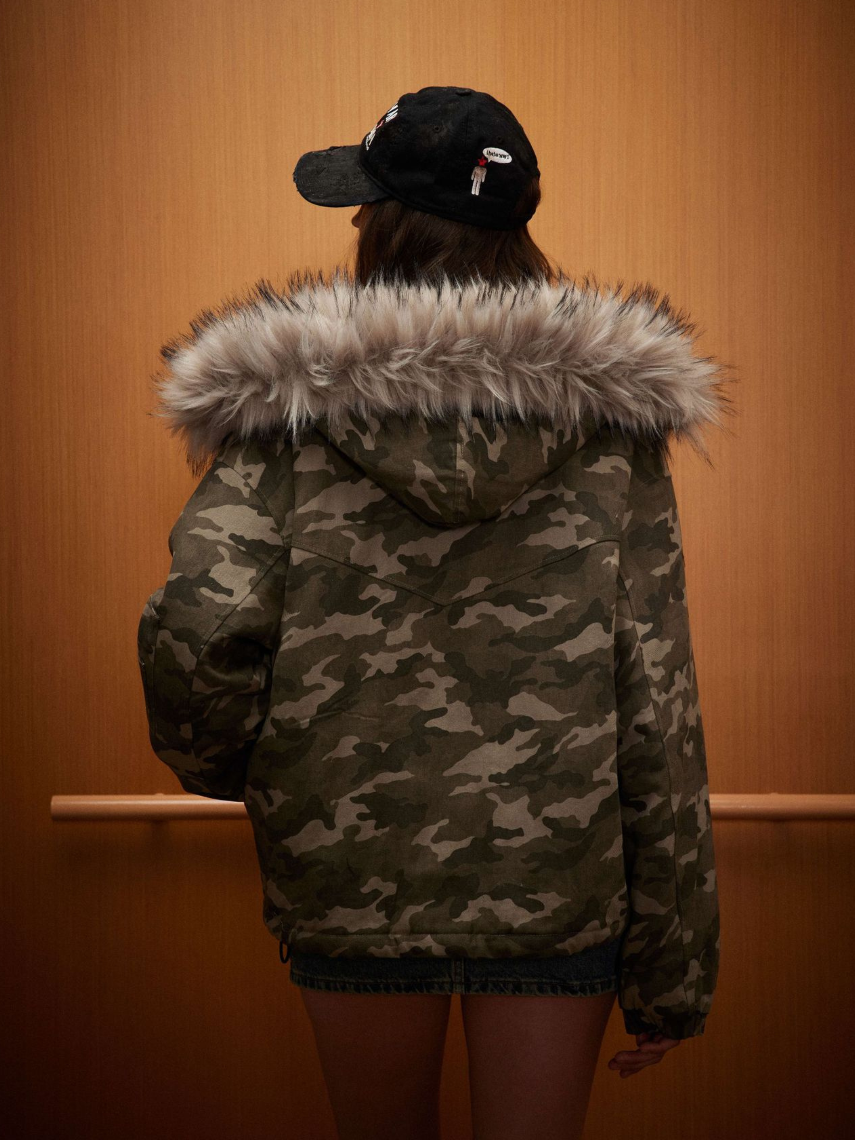 BoulderBase - Women's Camo Fur Collar Cotton Jacket