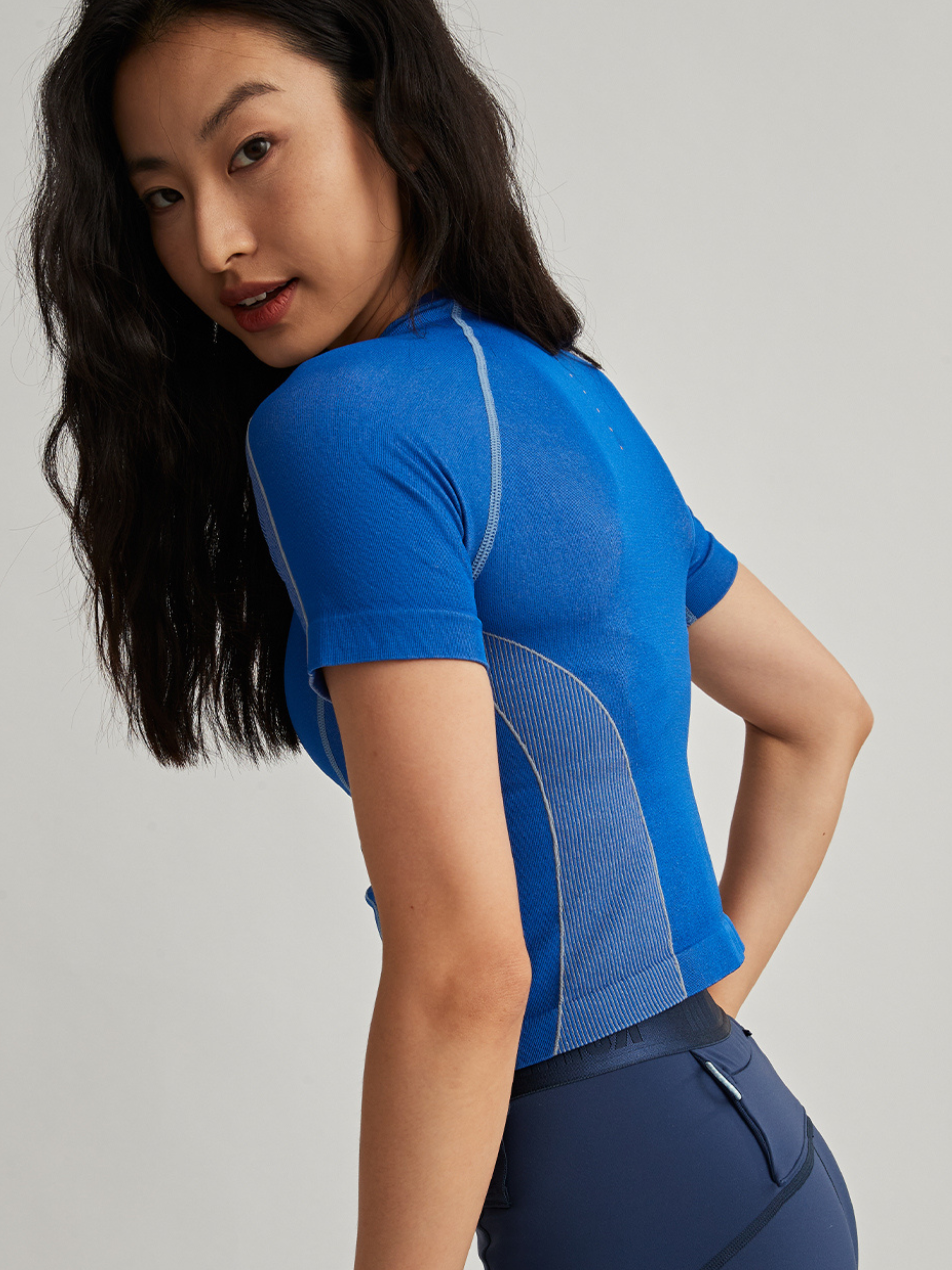 Boulder  - Women's Seamless Compression Short Sleeve Top