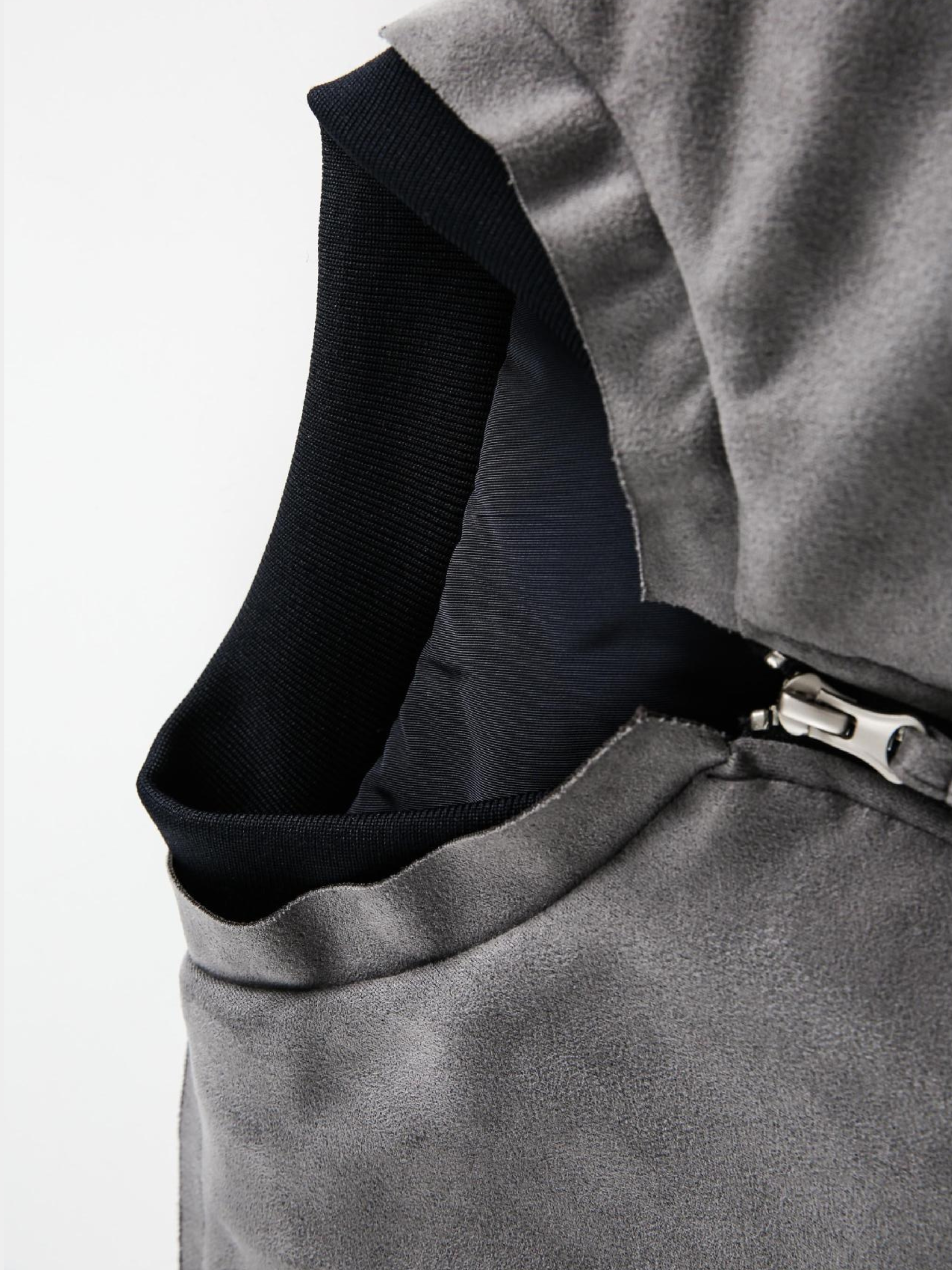 BluffTote - Men's Asymmetrical Panel Badge Padded Jacket
