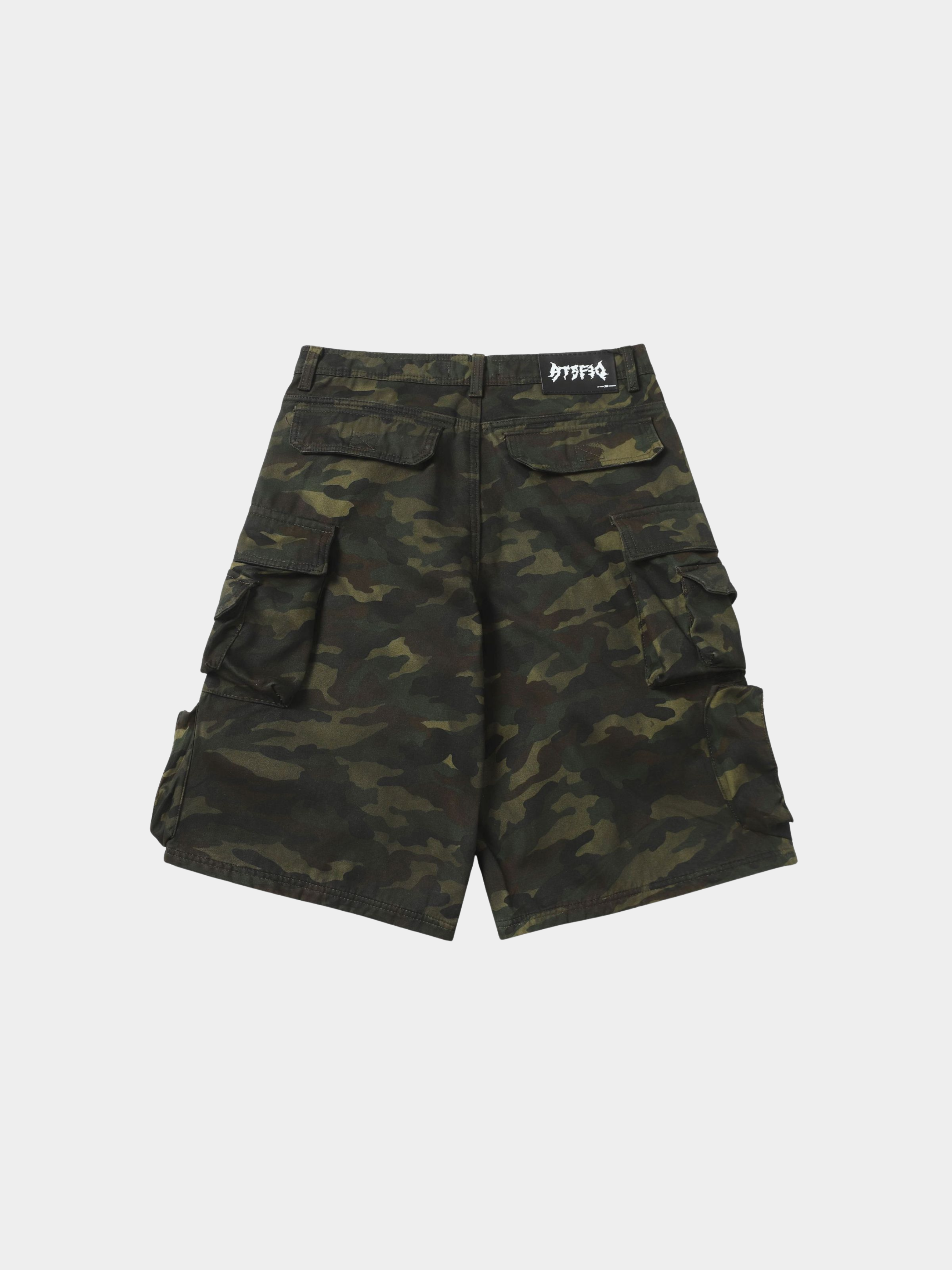 BaseVest - Men's Camouflage Wide-Leg Shorts